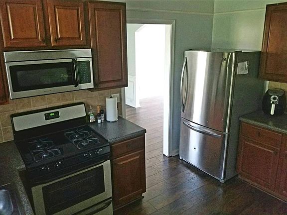 2nd image of 713 Stony Ln