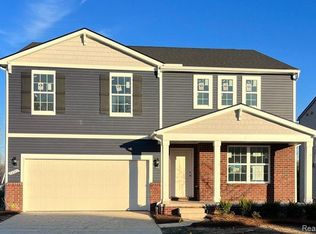 24546 Jade Dr, Farmington, MI 48336