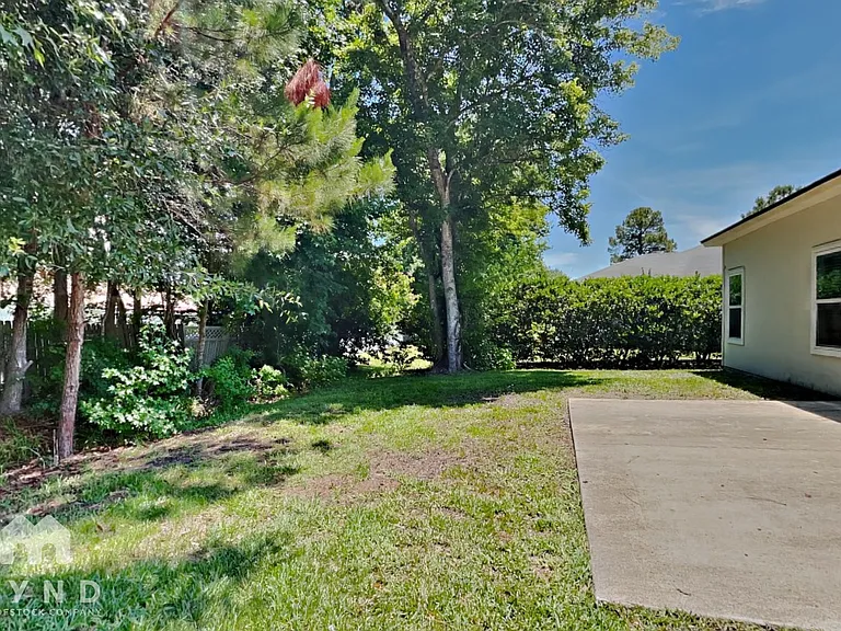 455 Brentwood Ct — Photo 16