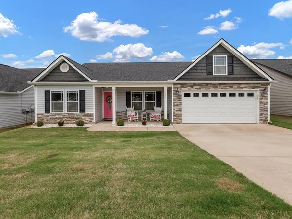301 Highland Springs Loop, Inman, SC 29349