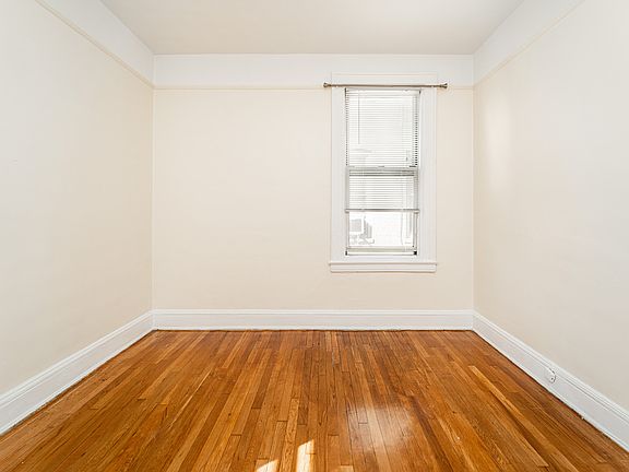 3rd image of 31-26 35th St #5