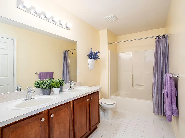 Upper level bathroom