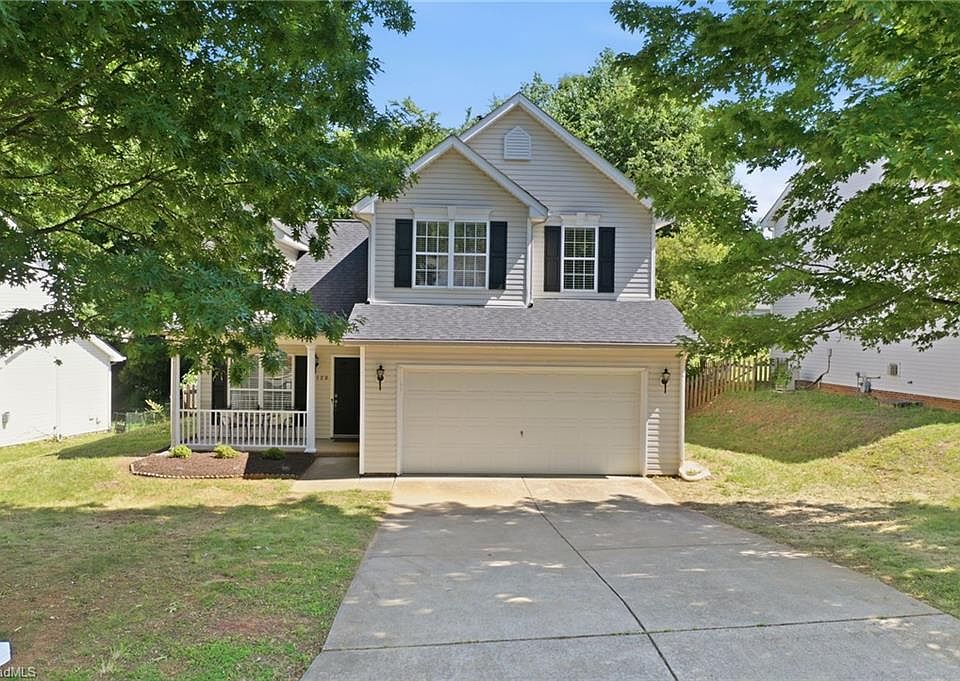 1st image of 1120 Briarwood Dr