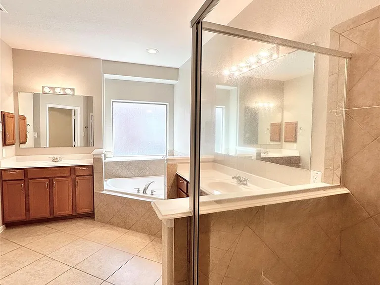 25323 Lisburn Dr — Photo 18
