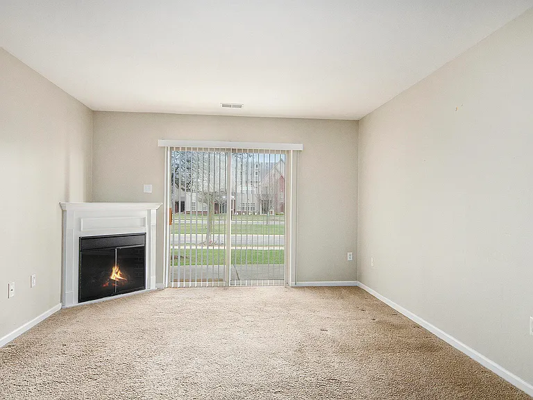 799 Addington Ln — Photo 4