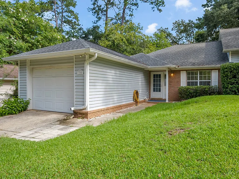 1940 Maymeadow Ln — Photo 18