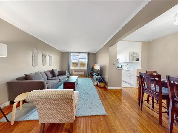 9707 Fourth Avenue image 8 of 17