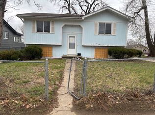 1305 Stewart St, Des Moines, IA 50316
