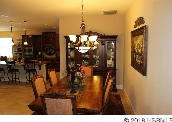 3rd image of 724 Grape Ivy Ln