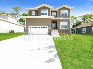 240 Greenwood Dr, La Vergne, TN 37086