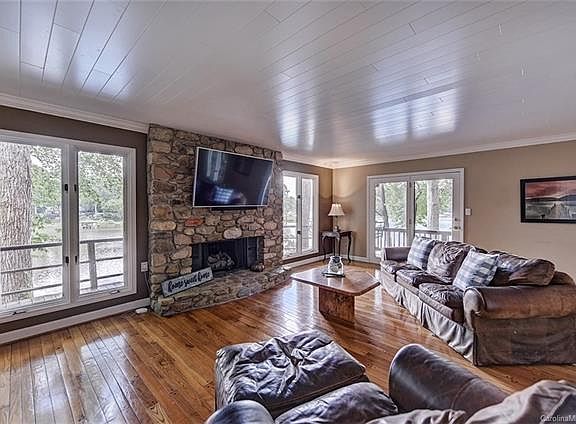 4th image of 3528 Niblick Ct