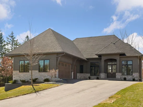 12803 Woodhaven Pl, Minnetonka, MN 55305