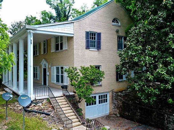 3rd image of 112 Woodlawn Ave