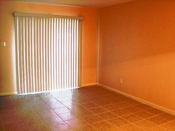 4th image of 7940 Leonora St #B20