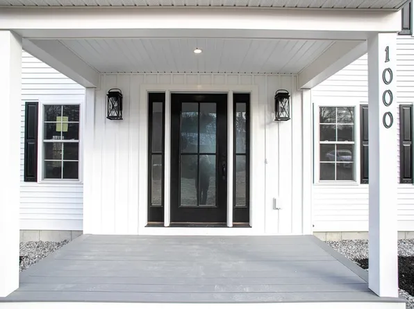 38-38D Edson Rd, Oakham, MA 01068