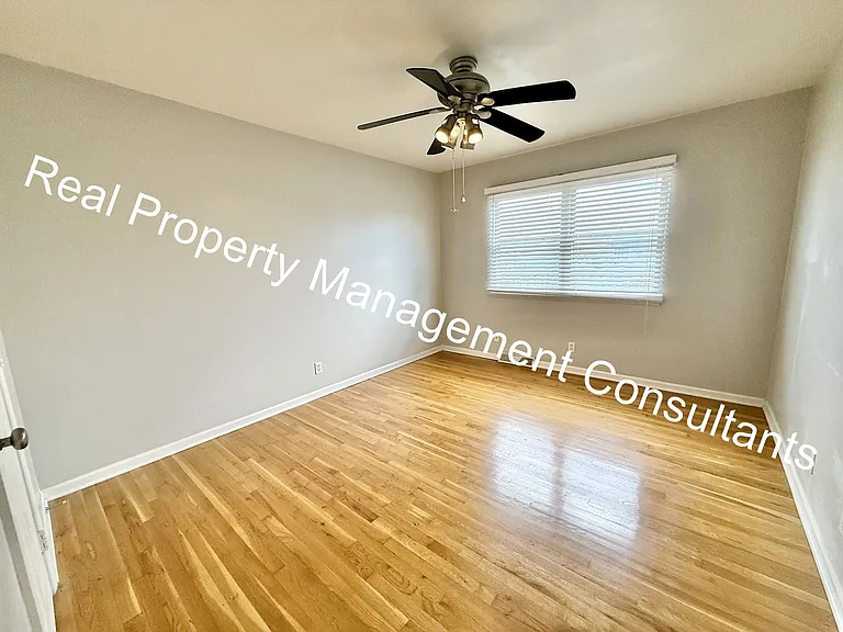 4211 Clark Ave #3 — Photo 12