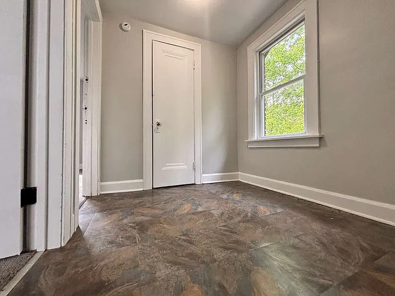 907 Rondel Rd — Photo 8
