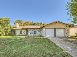 1805 Guinevere St, Arlington, TX 76014