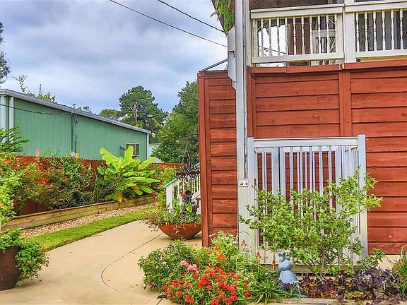 5th image of 213 Cypress Dr