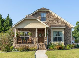 214 Cox Ln, Soddy Daisy, TN 37379
