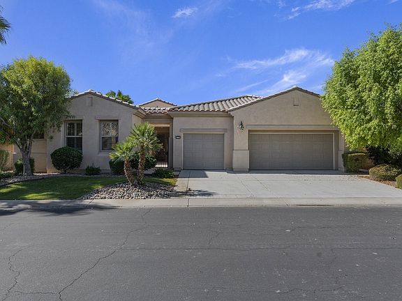 3rd image of 81259 Avenida Tres Lagunas