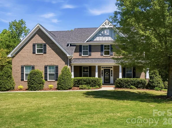 727 Misty Arbor Frd, Clover, SC 29710