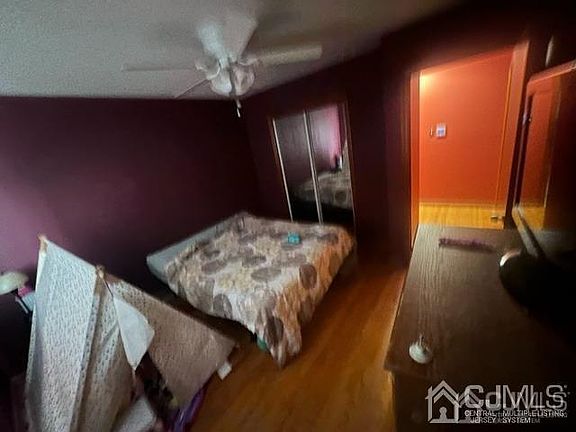3rd image of 1521 W 7th St