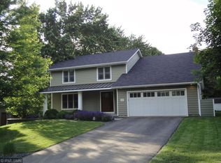 1612 W 139th St, Burnsville, MN 55337