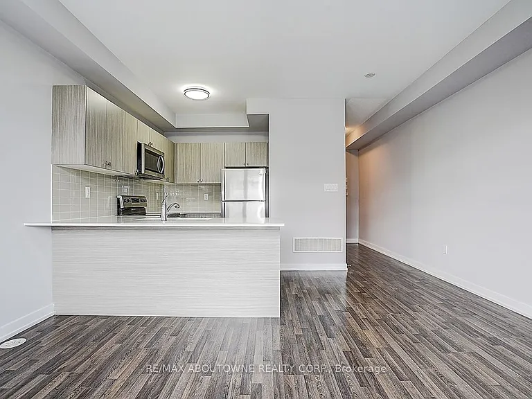 52 Saintfield Dr — Photo 16