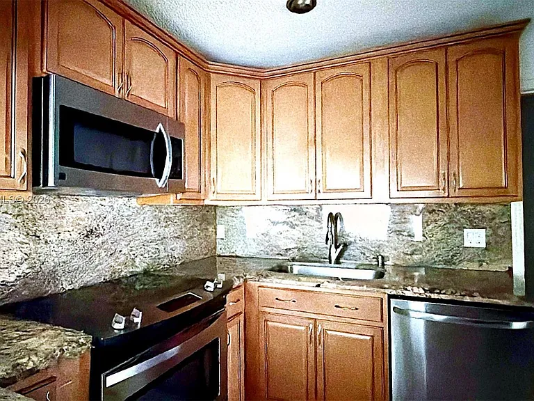 4226 S Landar Dr #4226 — Photo 8