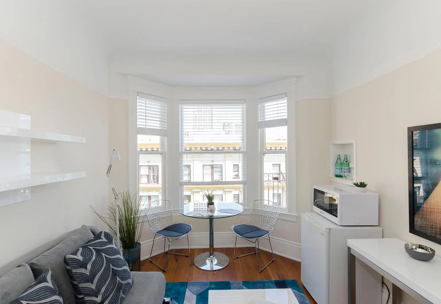 516 Ellis — Photo 1