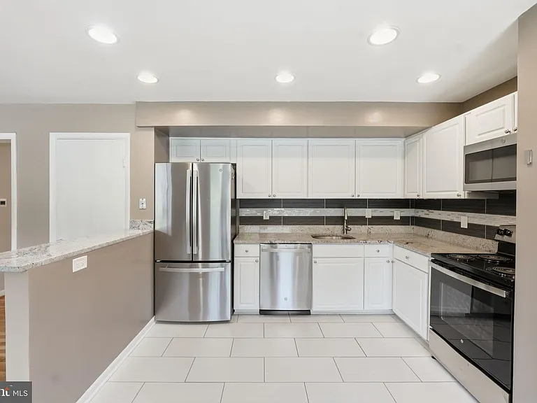5003 Sentinel Dr #22 — Photo 8