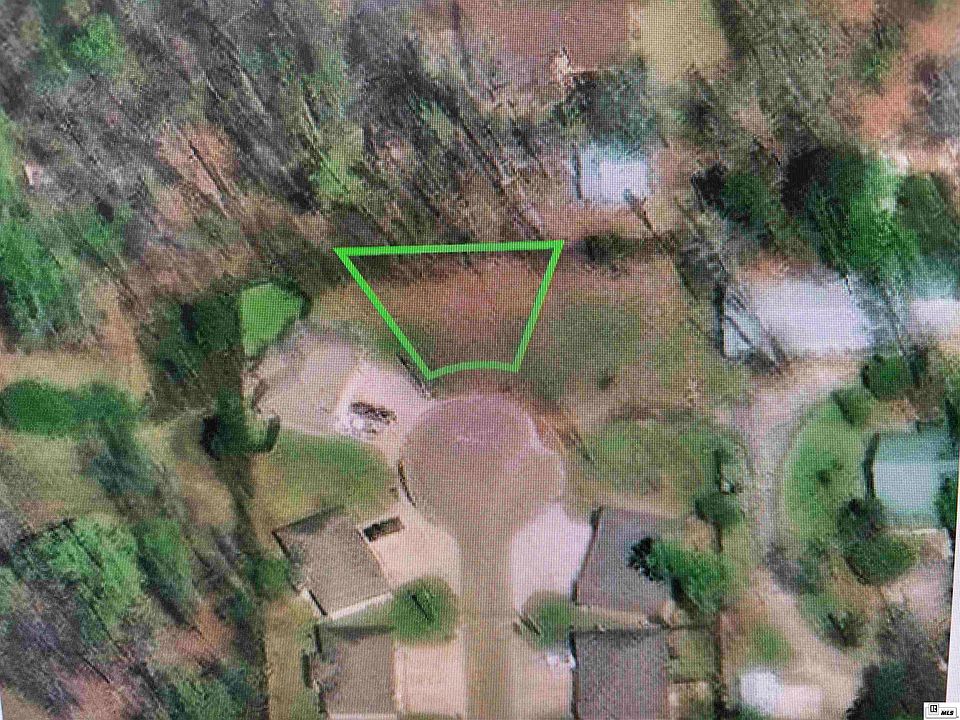 1st image of 138 Flagstone Dr