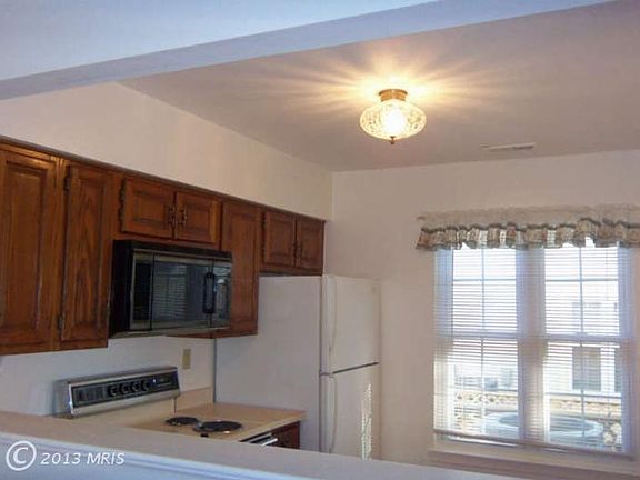 4th image of 14026 Erie Ct
