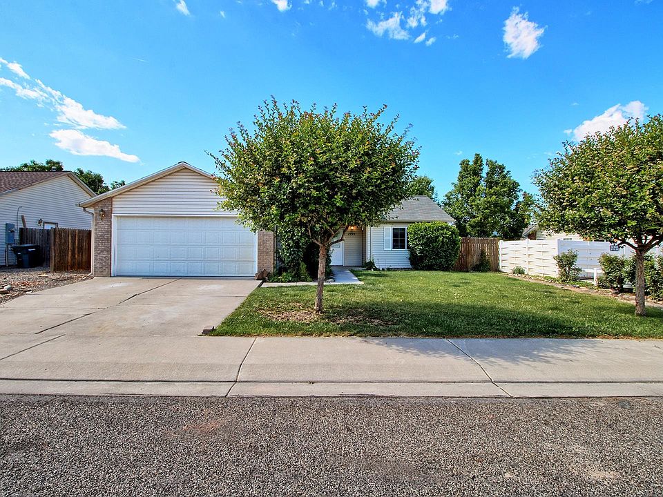 1st image of 2995 Summerbrook Dr