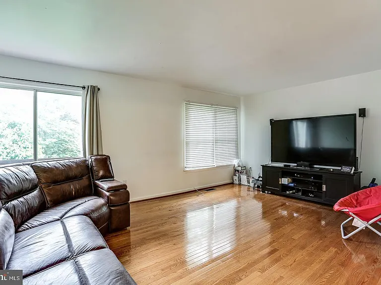 6212 Briar Ct — Photo 9