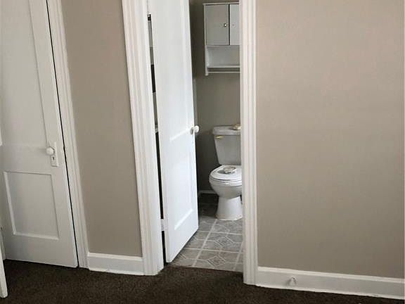 5th image of 603 S Flood Ave #605