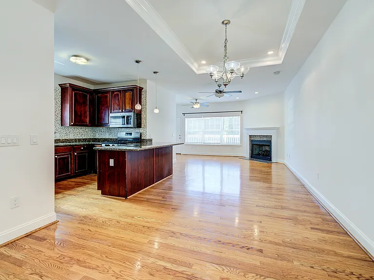 1033 Yale Ave — Photo 10