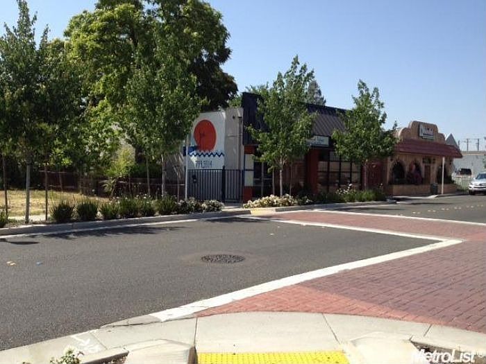 2nd image of 210 Riverside Ave