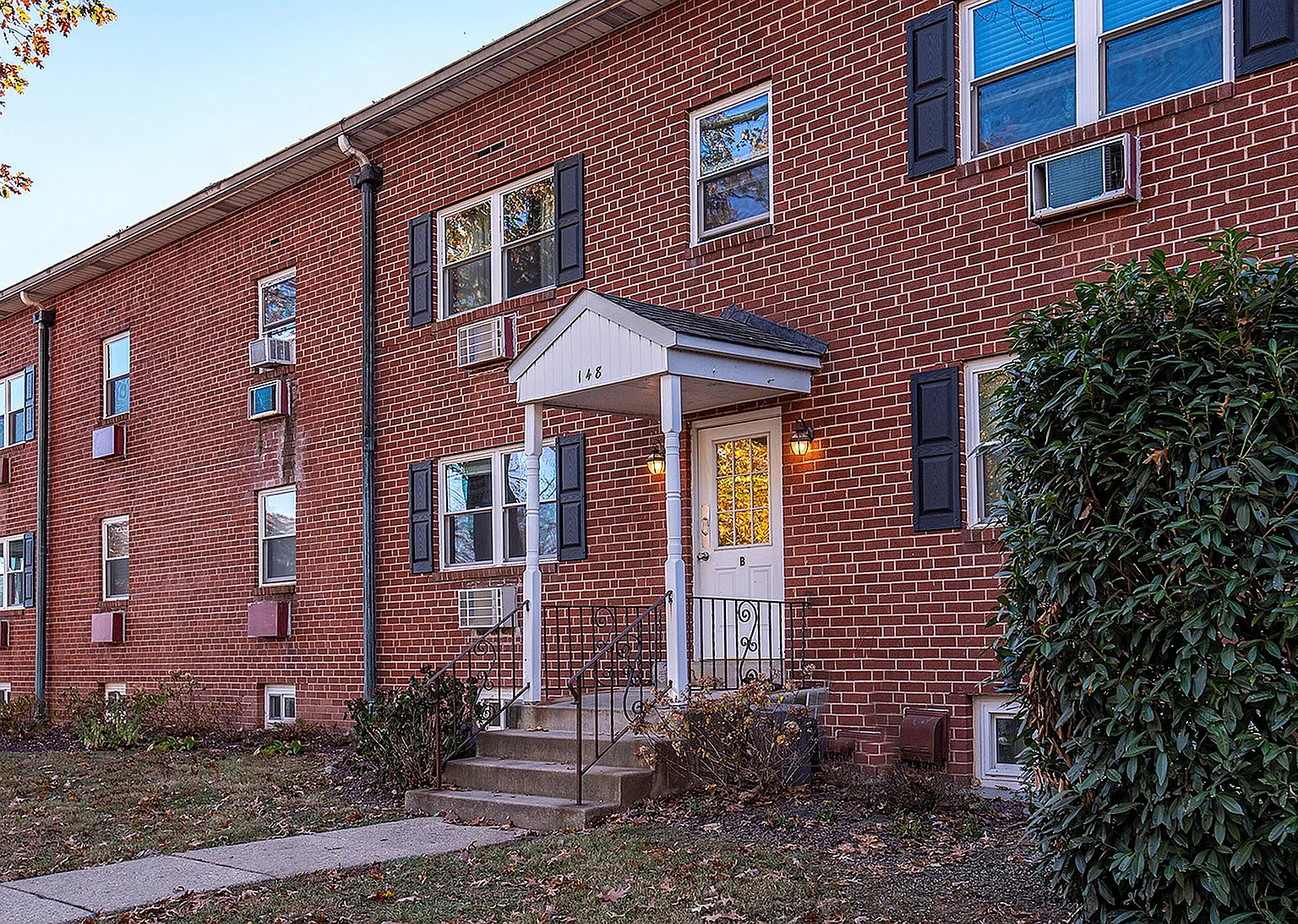 6th Avenue Apartments — Photo 4