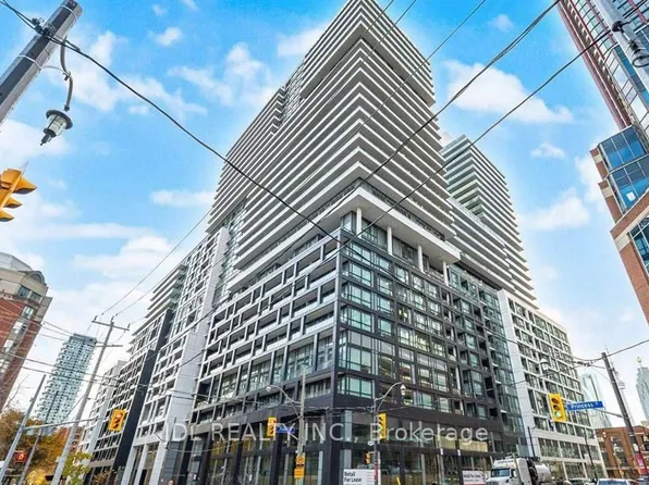 70 Princess St #701, Toronto, ON M5A 0X6