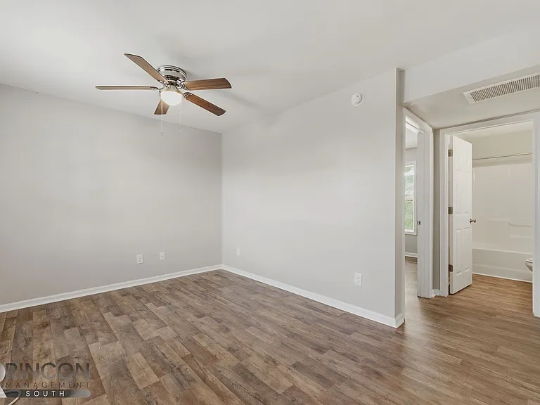 2125 Aberdeen Ave — Photo 9