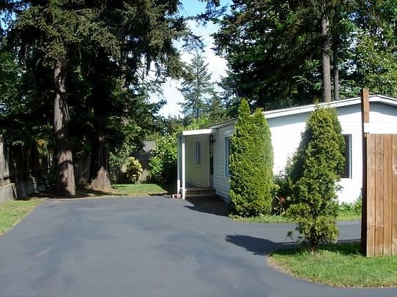 3rd image of 15040 Greenwood Ave N