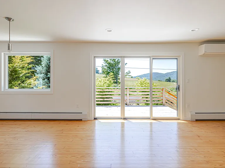 776 Mitchell St — Photo 10