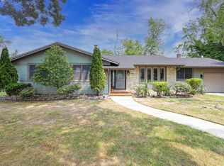 1 Holly Dr, Northfield, NJ 08225