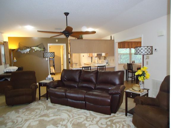 2nd image of 158 Willow Cir