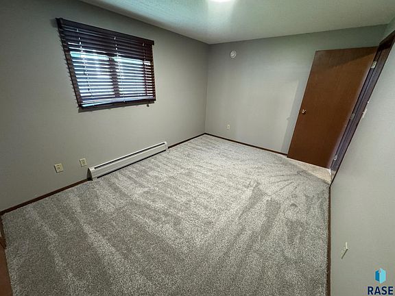 4th image of 1011 S 2nd Ave