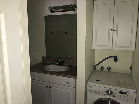 3rd image of 1265 Kendall Dr APT 1021