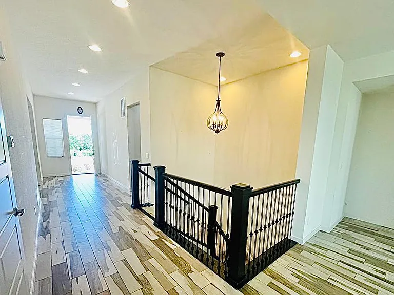 11027 Watermark Ave — Photo 4
