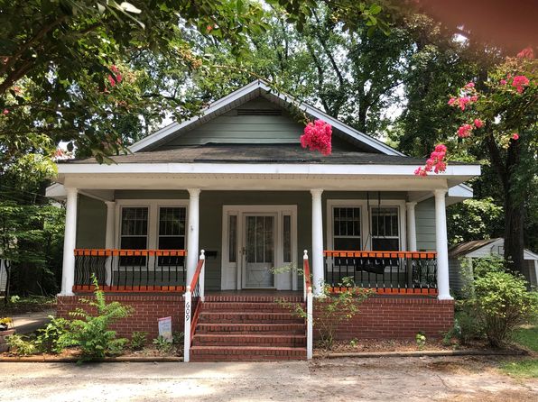 609 S Elm St